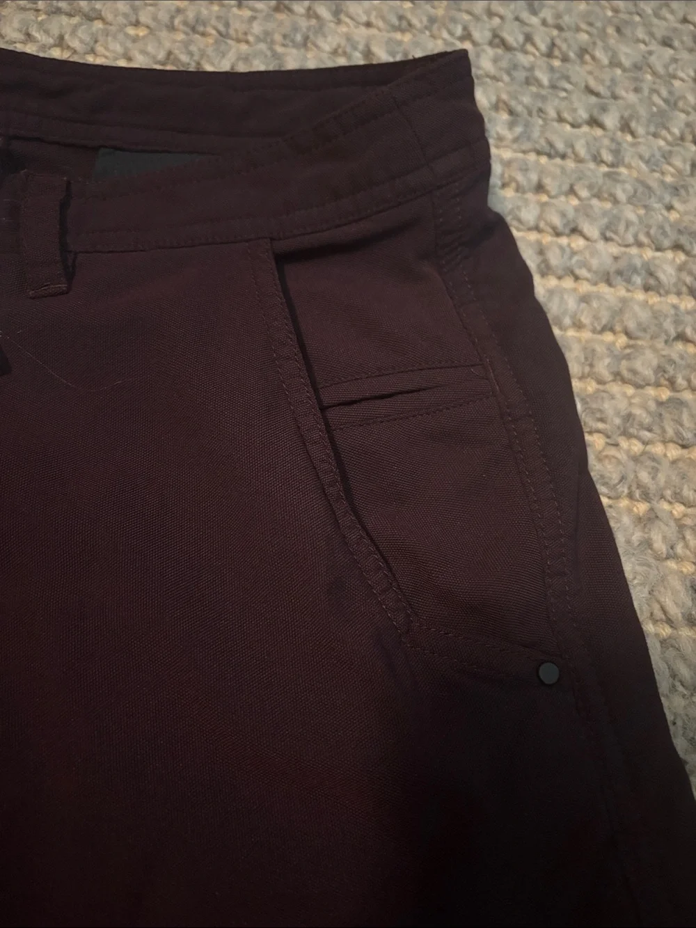 lululemon men’s dark burgundy shorts size 34